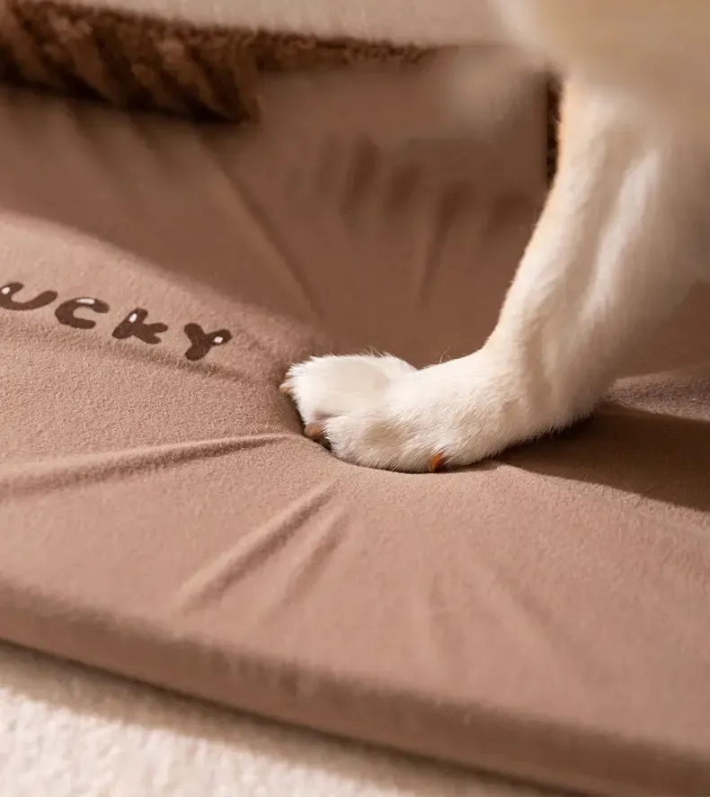 Warm Semi-Enclosed Dog Bed 4